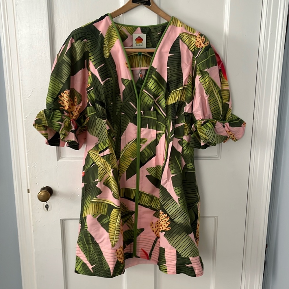 New with tags Farm Rio pink palm print short dress